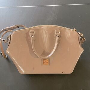 Dooney and Bourke handbag/pocketbook